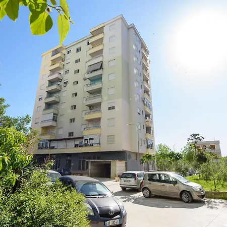 Apartment Ajla Family